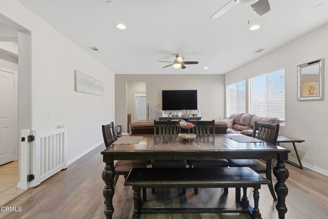 5018 Gleaming Gem Way, Bakersfield, CA 93313