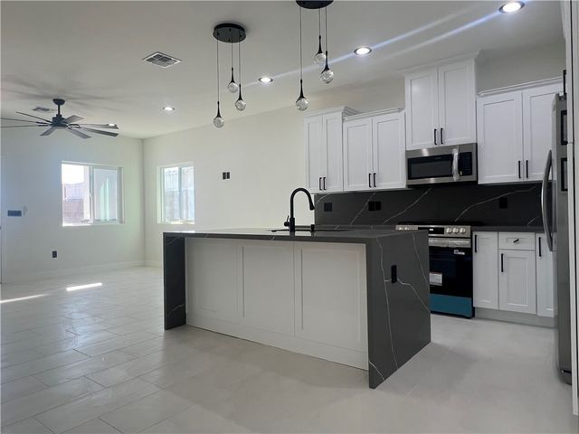 949 Harbor Drive, Bullhead City, AZ 86442