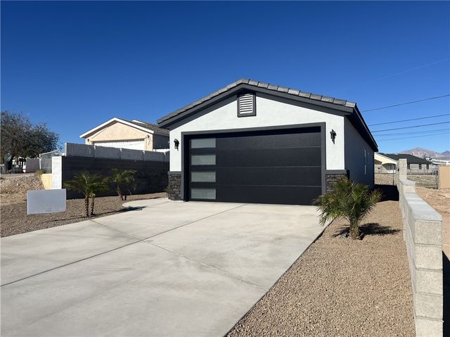 949 Harbor Drive, Bullhead City, AZ 86442