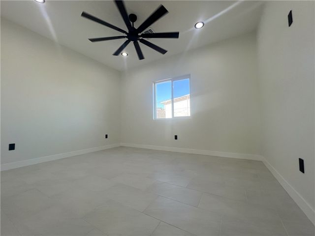 949 Harbor Drive, Bullhead City, AZ 86442