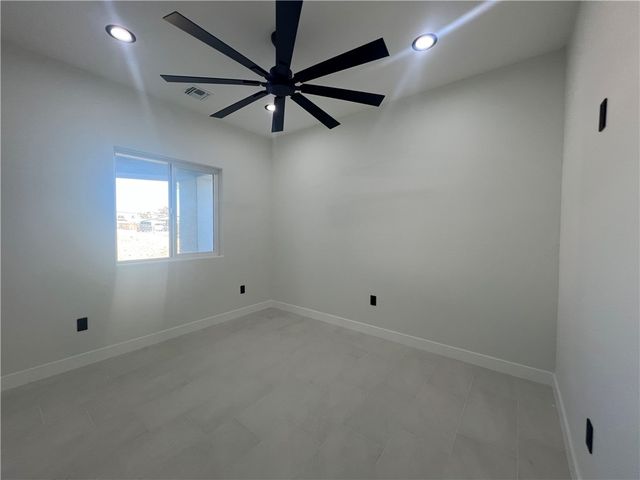 949 Harbor Drive, Bullhead City, AZ 86442