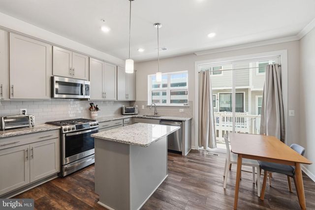 8150 TOMPKINS ST, Rockville, MD 20855