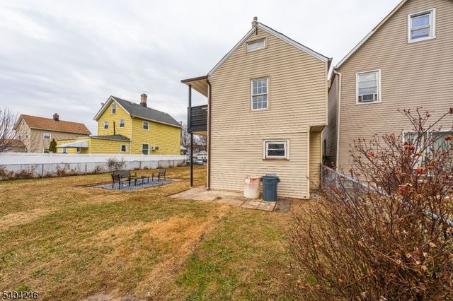 337 Lafayette St, Rahway City, NJ 07065