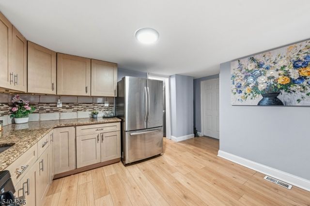 337 Lafayette St, Rahway City, NJ 07065