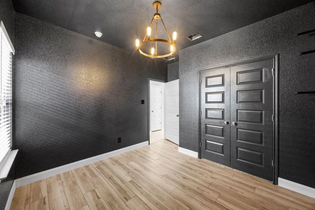 225 Unforgiven LN, Jarrell, TX 76537