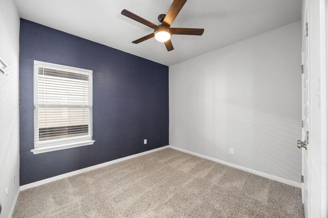 225 Unforgiven LN, Jarrell, TX 76537