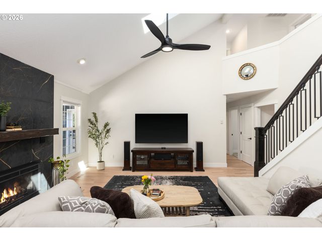 2270 OSTMAN Rd, West Linn, OR 97068