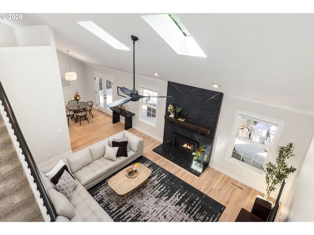 2270 OSTMAN Rd, West Linn, OR 97068