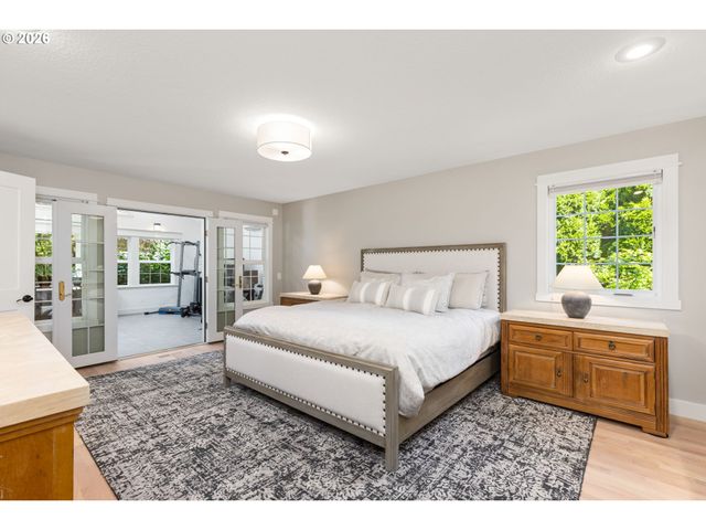 2270 OSTMAN Rd, West Linn, OR 97068