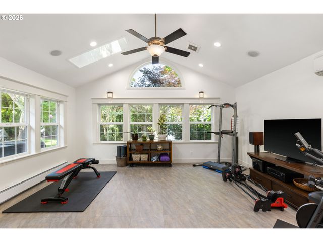 2270 OSTMAN Rd, West Linn, OR 97068