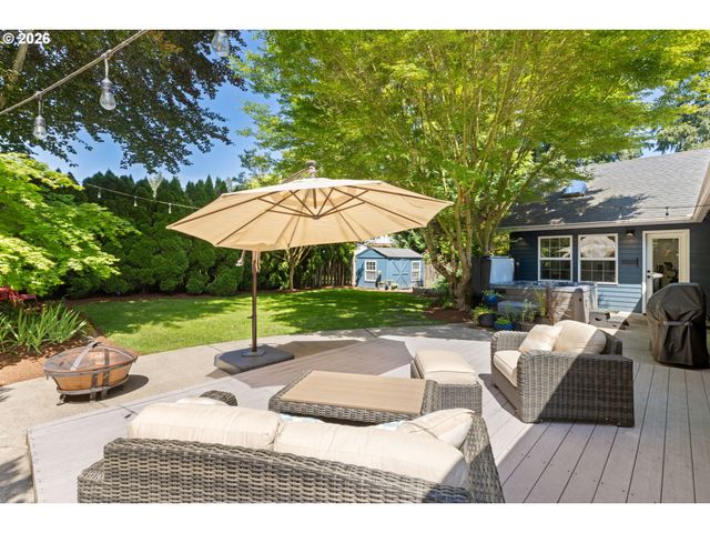 2270 OSTMAN Rd, West Linn, OR 97068