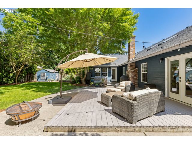 2270 OSTMAN Rd, West Linn, OR 97068