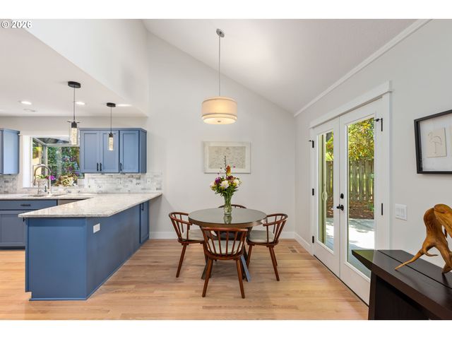 2270 OSTMAN Rd, West Linn, OR 97068