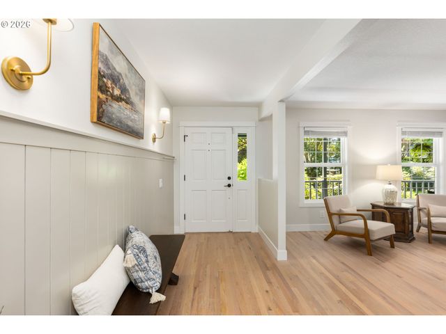 2270 OSTMAN Rd, West Linn, OR 97068