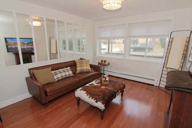 2212 Aldrich Avenue S 106, Minneapolis, MN 55405