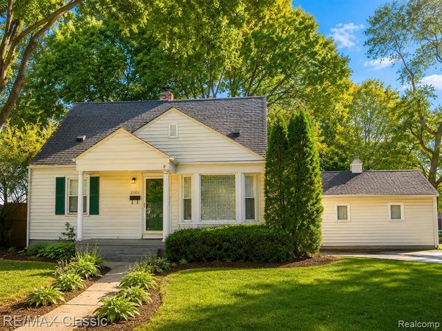 2702 N Main Street, Royal Oak, MI 48073