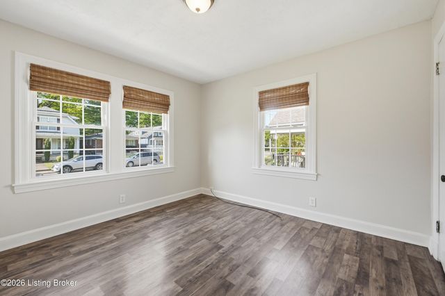 1105 Walter Ave, Louisville, KY 40215
