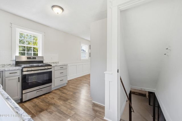 1105 Walter Ave, Louisville, KY 40215