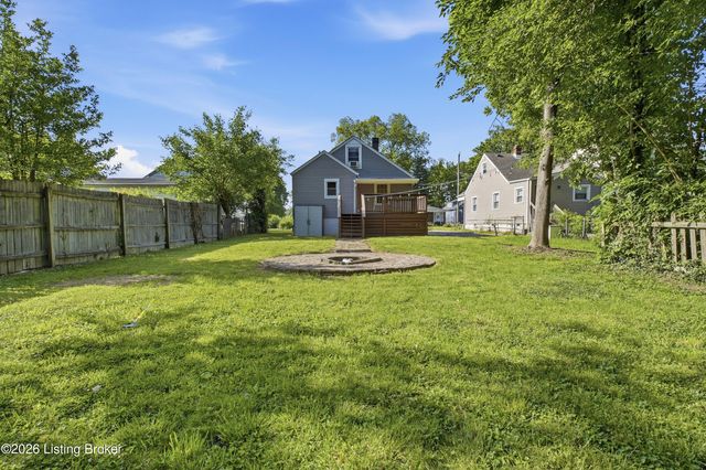 1105 Walter Ave, Louisville, KY 40215