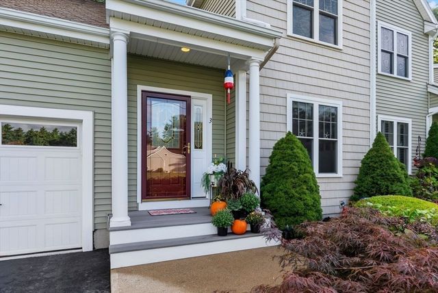 3 Sarah Reed Hunt Way 3, Middleboro, MA 02346