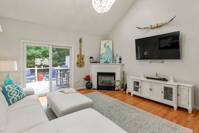 3 Sarah Reed Hunt Way 3, Middleboro, MA 02346