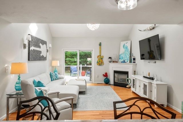 3 Sarah Reed Hunt Way 3, Middleboro, MA 02346