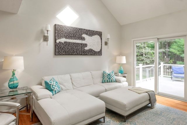 3 Sarah Reed Hunt Way 3, Middleboro, MA 02346