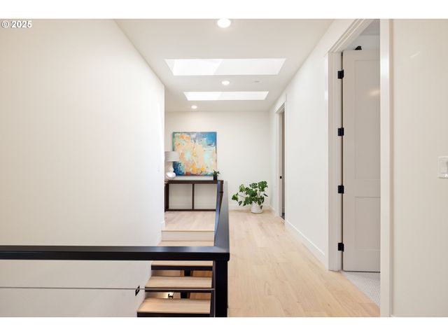 2475 Nw BIRKENDENE St, Portland, OR 97229