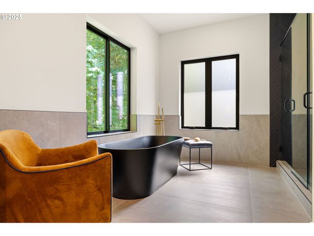 2475 Nw BIRKENDENE St, Portland, OR 97229