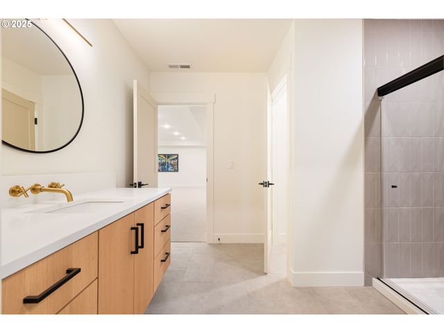 2475 Nw BIRKENDENE St, Portland, OR 97229