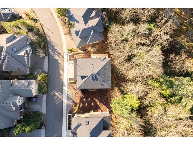 2475 Nw BIRKENDENE St, Portland, OR 97229