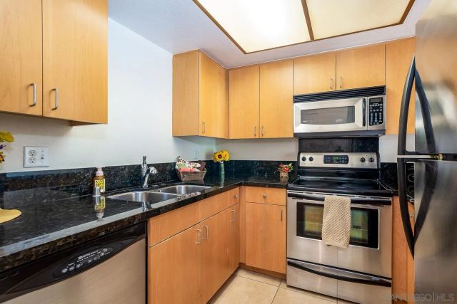 1650 8th Ave 302, San Diego, CA 92101