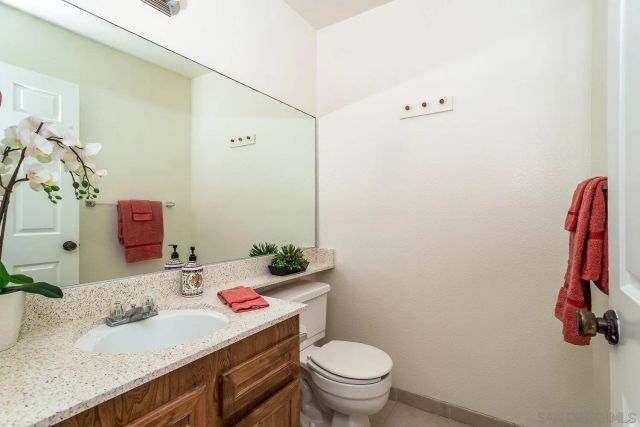 1650 8th Ave 302, San Diego, CA 92101