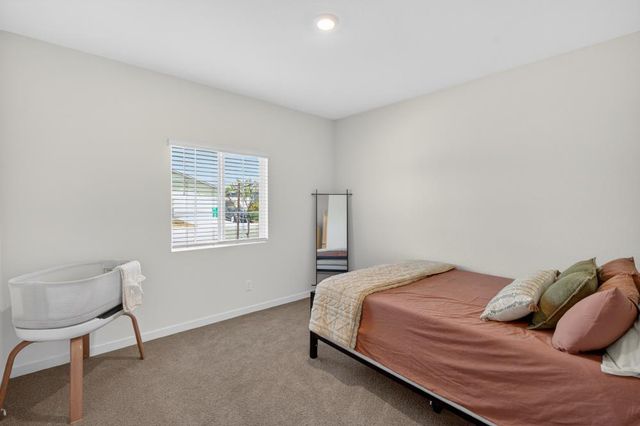 1348 S Kestrel Ln, Stockton, CA 95215