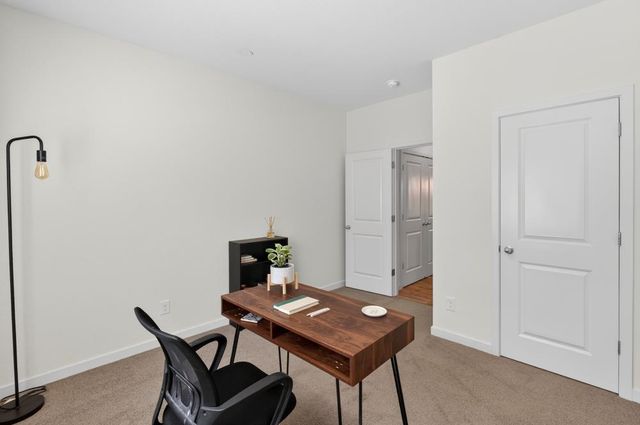 1348 S Kestrel Ln, Stockton, CA 95215