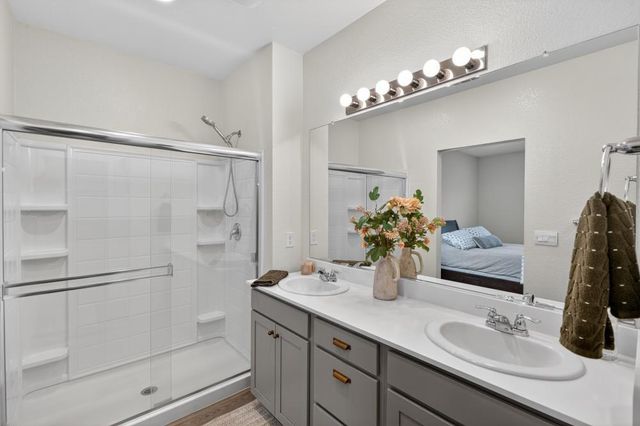 1348 S Kestrel Ln, Stockton, CA 95215