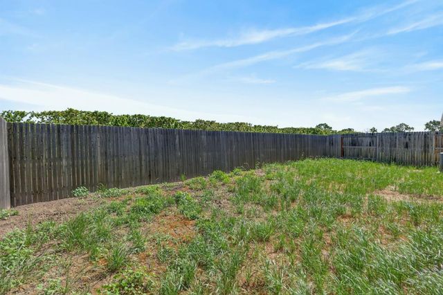 1348 S Kestrel Ln, Stockton, CA 95215