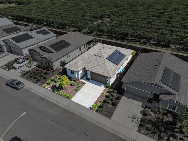 1348 S Kestrel Ln, Stockton, CA 95215