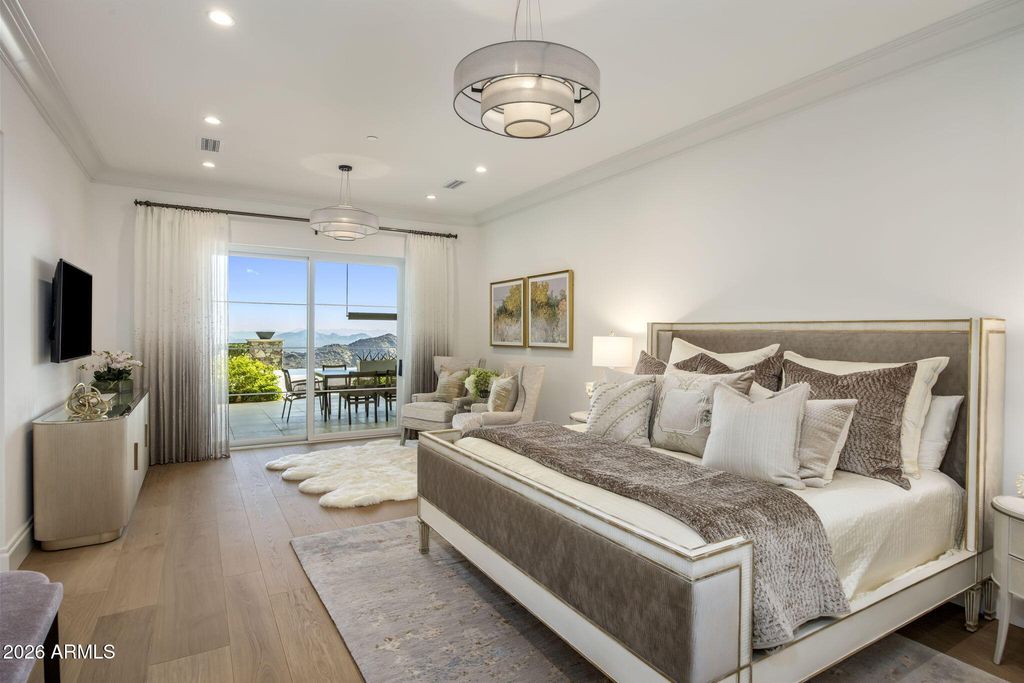 Image 78 of property listing at 11235 E Wingspan Way, Scottsdale, AZ 85255