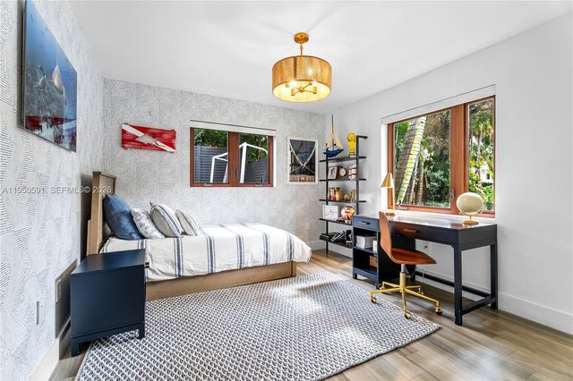 3625 Battersea Rd, Miami, FL 33133