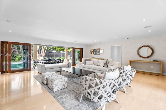 3625 Battersea Rd, Miami, FL 33133