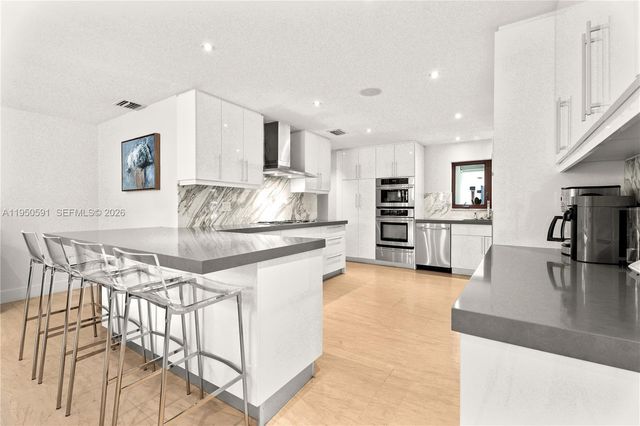 3625 Battersea Rd, Miami, FL 33133