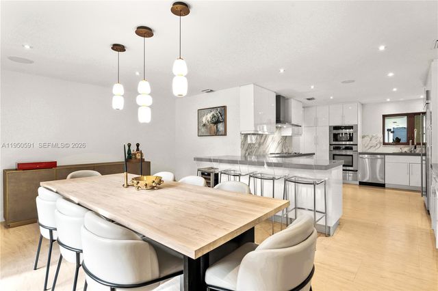 3625 Battersea Rd, Miami, FL 33133