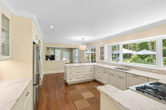 22 Spring Lane, Sag Harbor, NY 11963