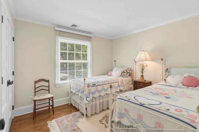 22 Spring Lane, Sag Harbor, NY 11963