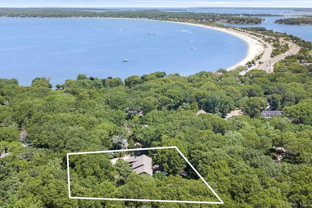 22 Spring Lane, Sag Harbor, NY 11963