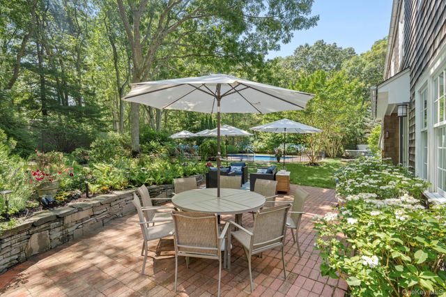 22 Spring Lane, Sag Harbor, NY 11963
