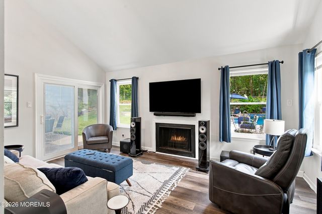 1072 W Bay Avenue, Barnegat, NJ 08005