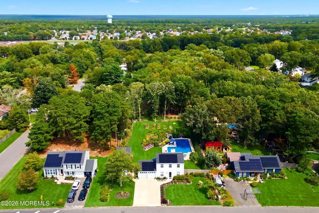1072 W Bay Avenue, Barnegat, NJ 08005