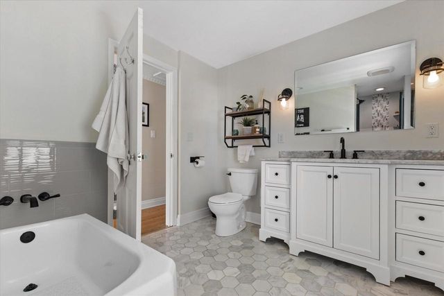 2537 N 84th STREET, Milwaukee, WI 53226